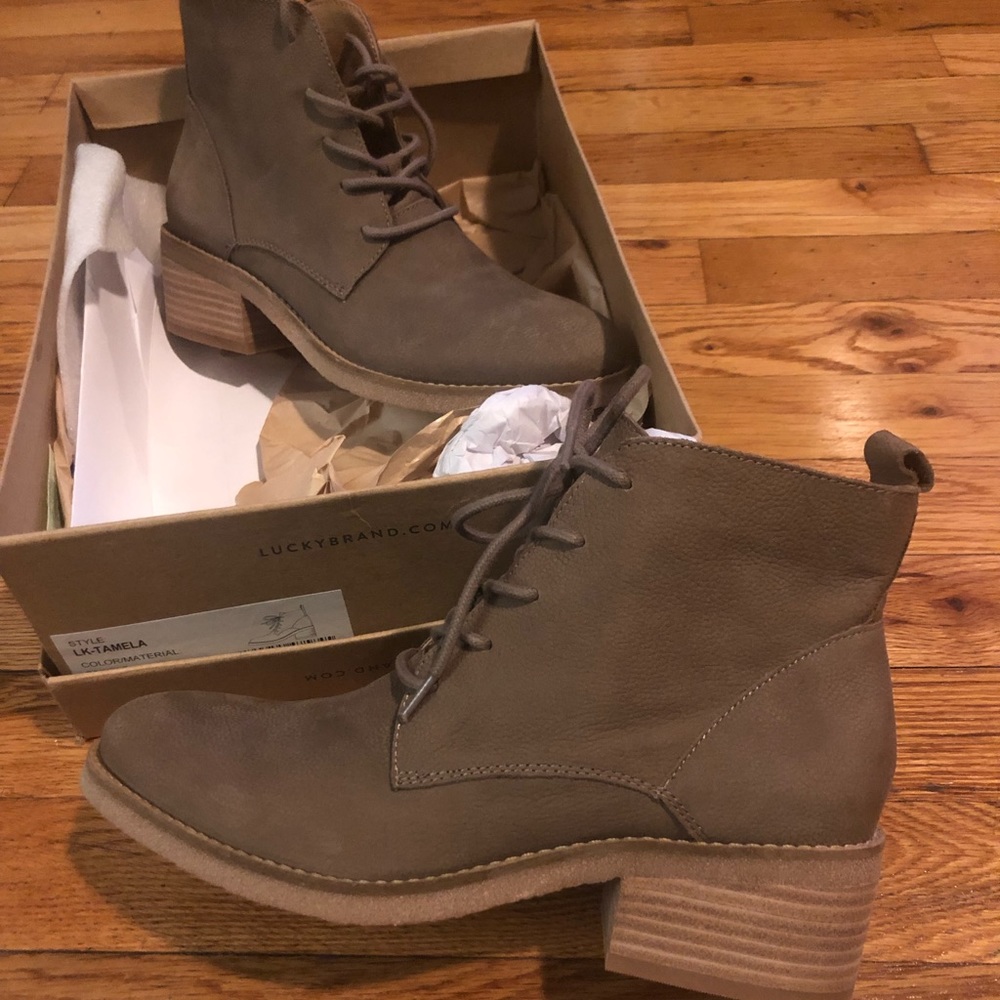 BRAND NEW LUCKY BRAND CUTE LEATHER LOW HEEL BOOTS